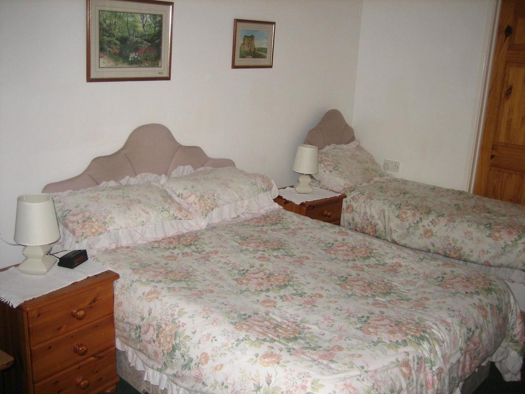Four Seasons Guest House Pembrey Quarto foto